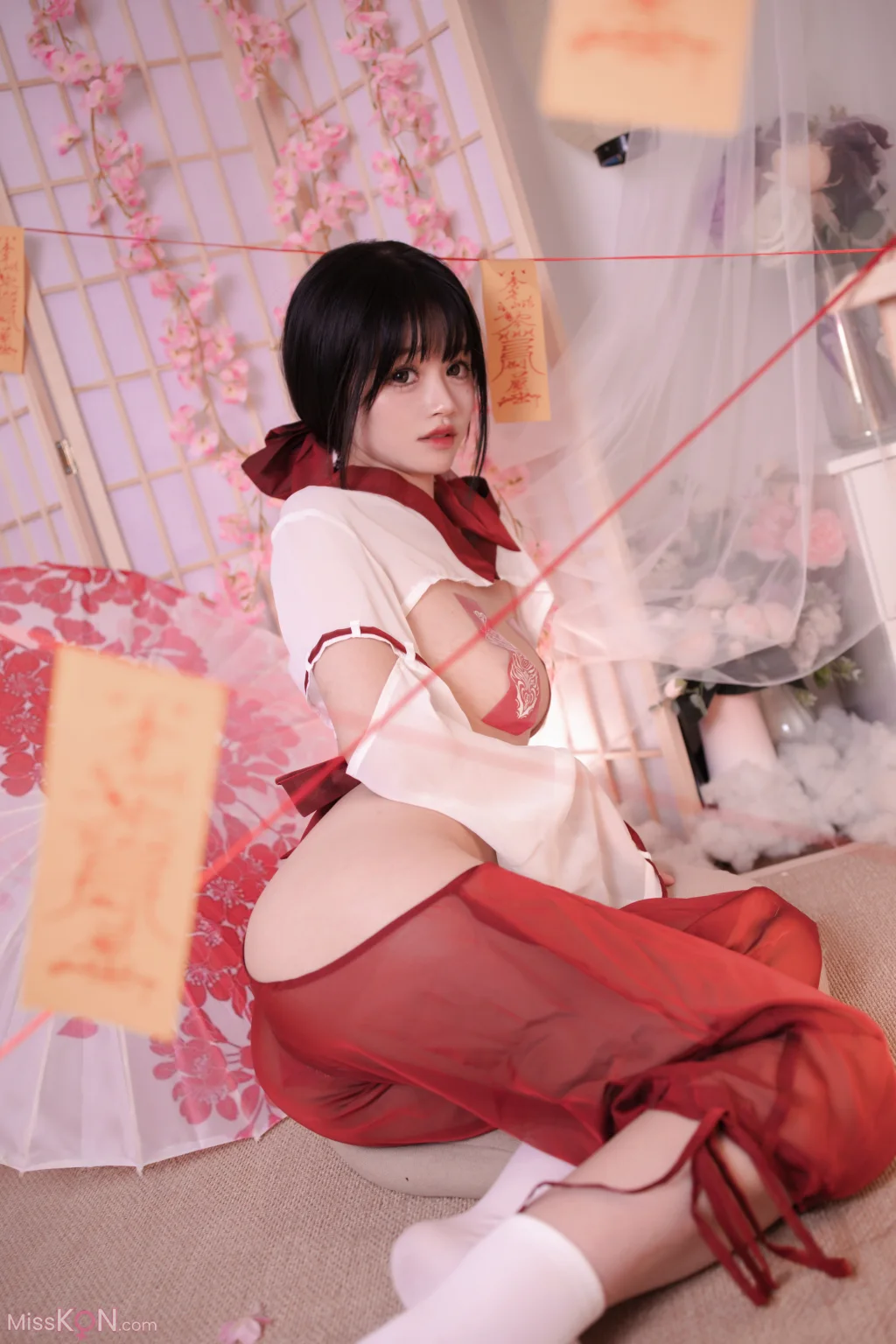 Coser@星黛鹿鹿: 祈福巫女 (56 photos)