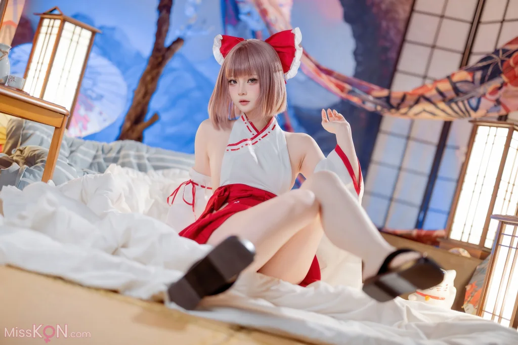 Coser@屿鱼: 兼职巫女 (66 photos)