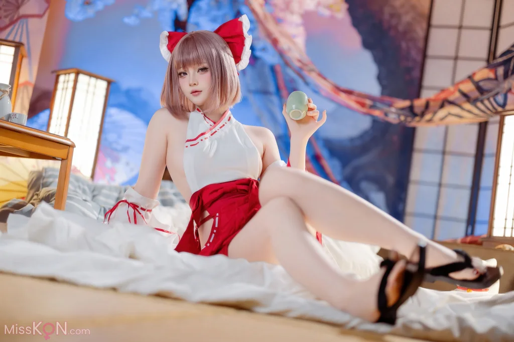 Coser@屿鱼: 兼职巫女 (66 photos)