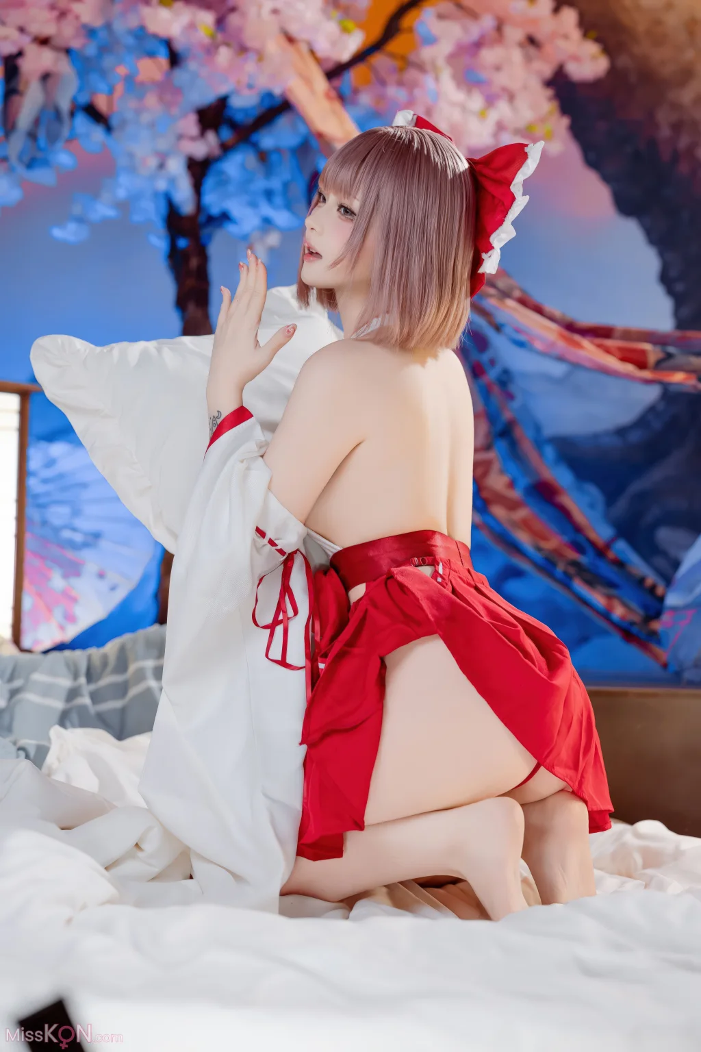 Coser@屿鱼: 兼职巫女 (66 photos)