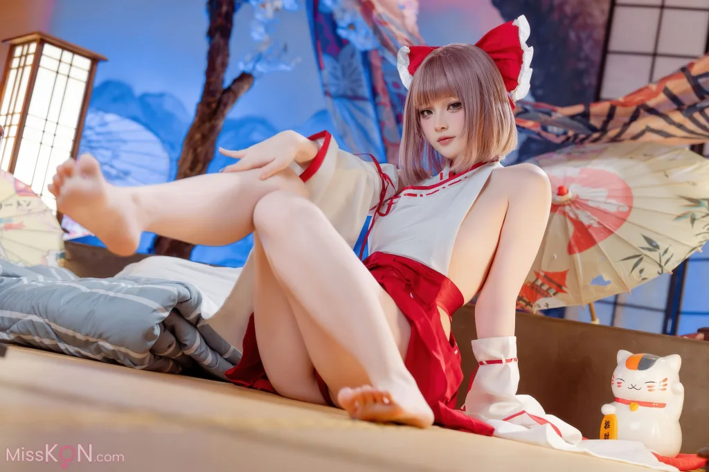 Coser@屿鱼: 兼职巫女 (66 photos)