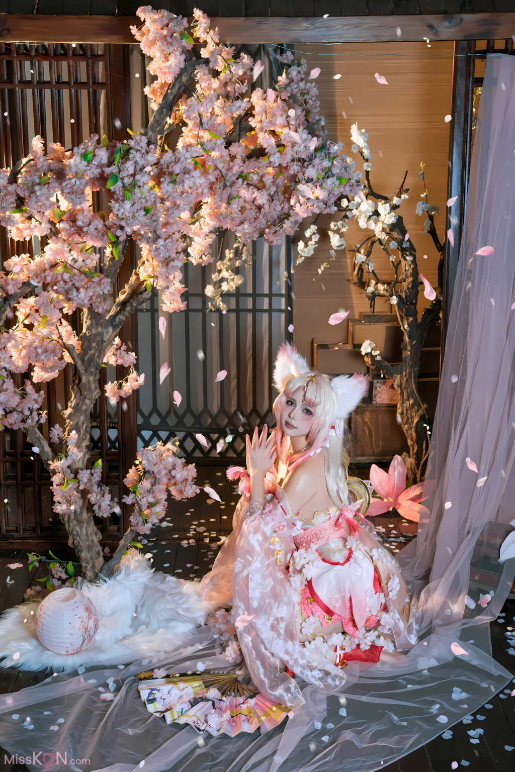 Coser@七月喵子 (qiyuemiaozi): 胡桃 (50 photos)