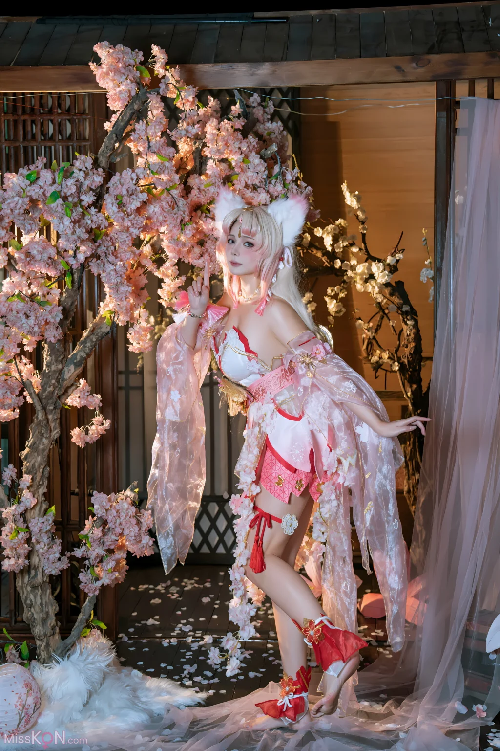 Coser@七月喵子 (qiyuemiaozi): 胡桃 (50 photos)