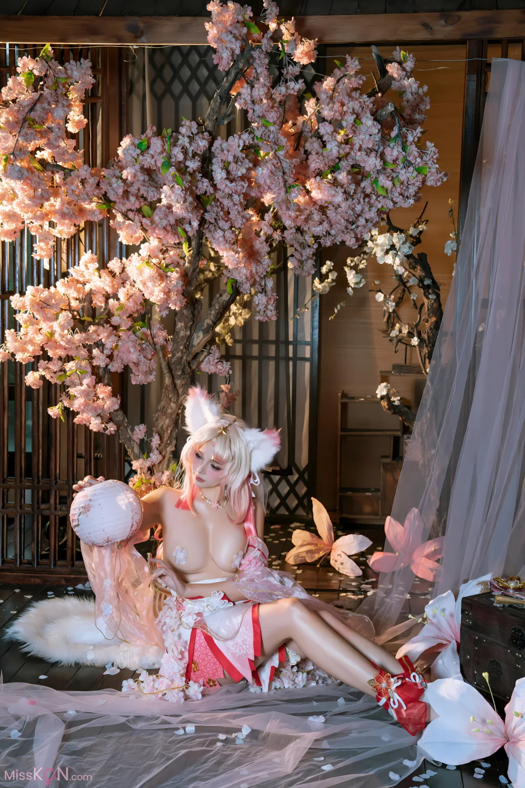 Coser@七月喵子 (qiyuemiaozi): 胡桃 (50 photos)
