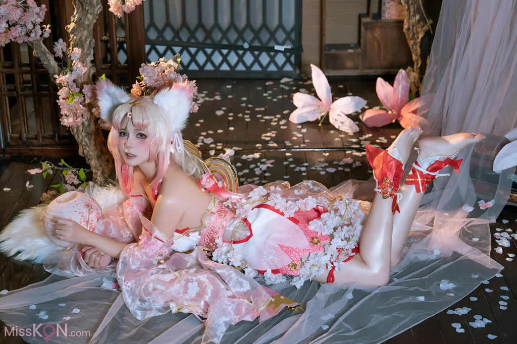 Coser@七月喵子 (qiyuemiaozi): 胡桃 (50 photos)