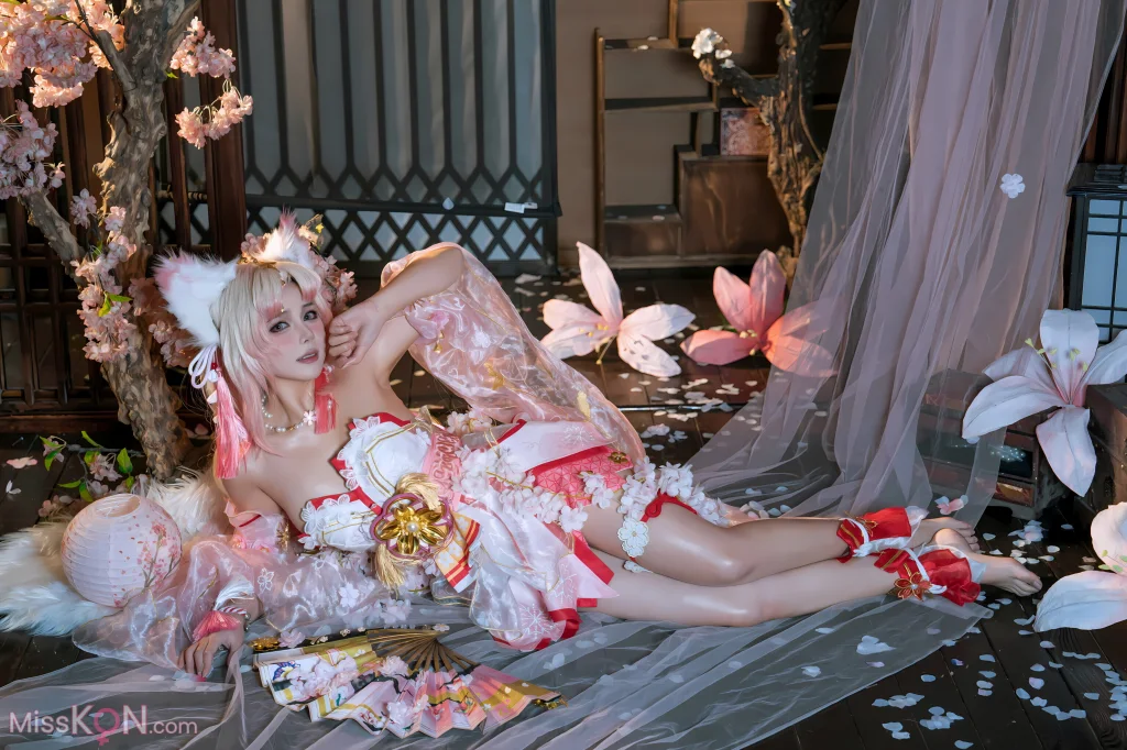 Coser@七月喵子 (qiyuemiaozi): 胡桃 (50 photos) – Page 2
