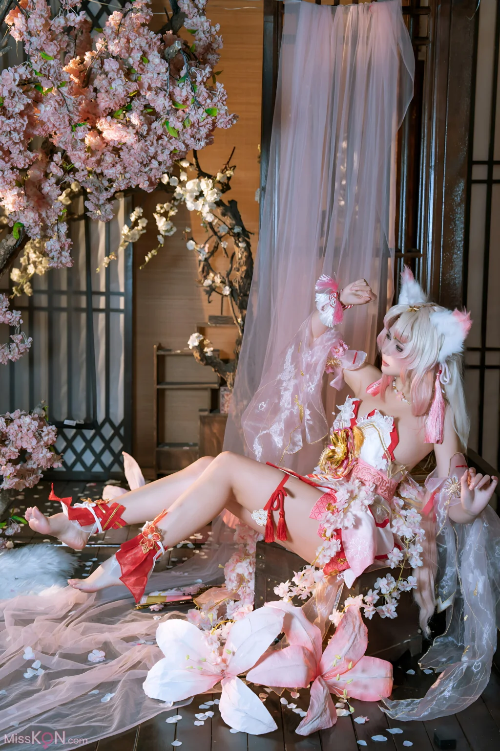 Coser@七月喵子 (qiyuemiaozi): 胡桃 (50 photos) – Page 2