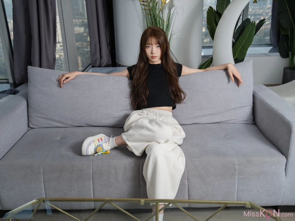 [Private Photoshoot] 潤潤: 國模 175CM 大二校花級模特 大尺度 私拍 4K (377 photos)