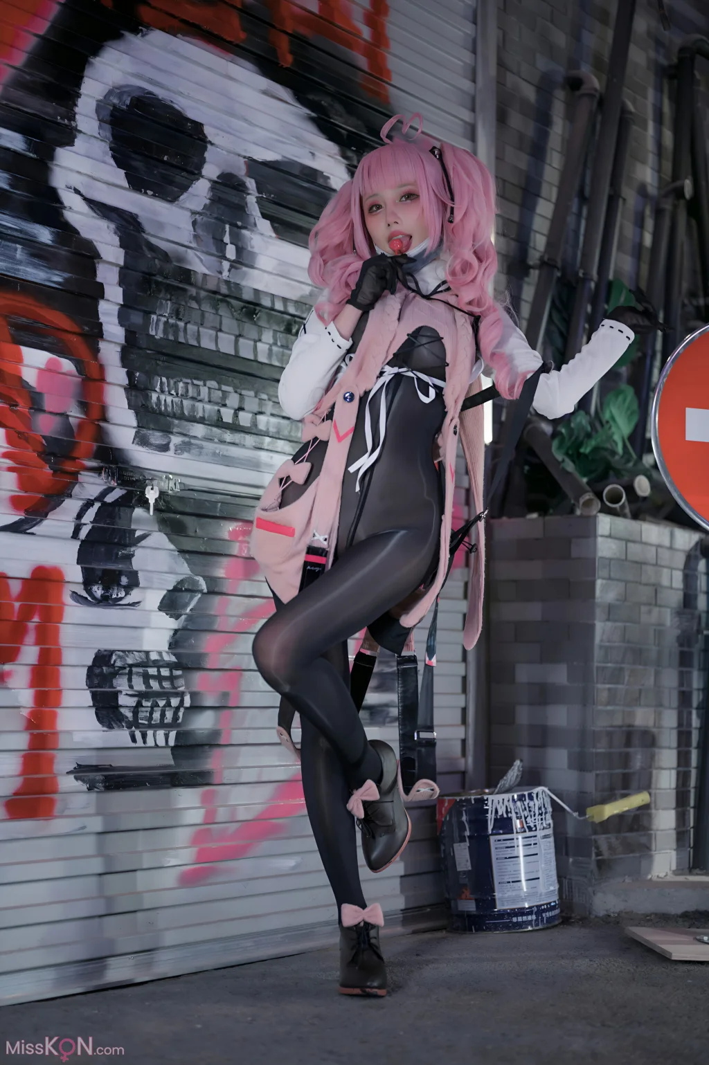 Coser@您的蛋蛋: 交错战线 粉毛卡提娜 (92 photos)