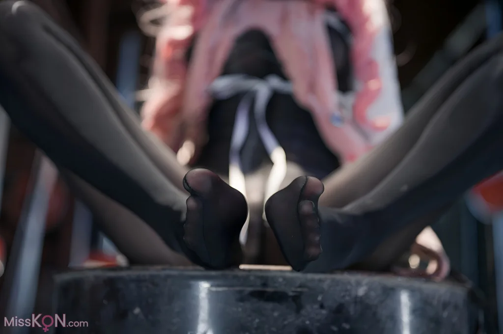 Coser@您的蛋蛋: 交错战线 粉毛卡提娜 (92 photos) – Page 2