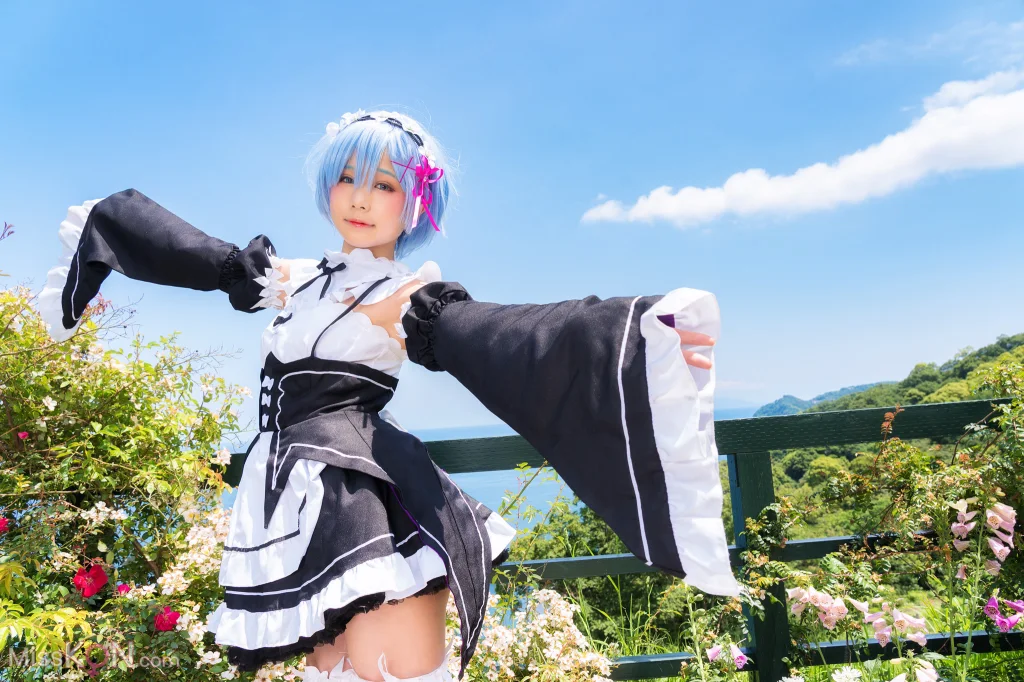 Coser@Kurumi (クルミ): 戦うメイドの休憩日 (124 photos)