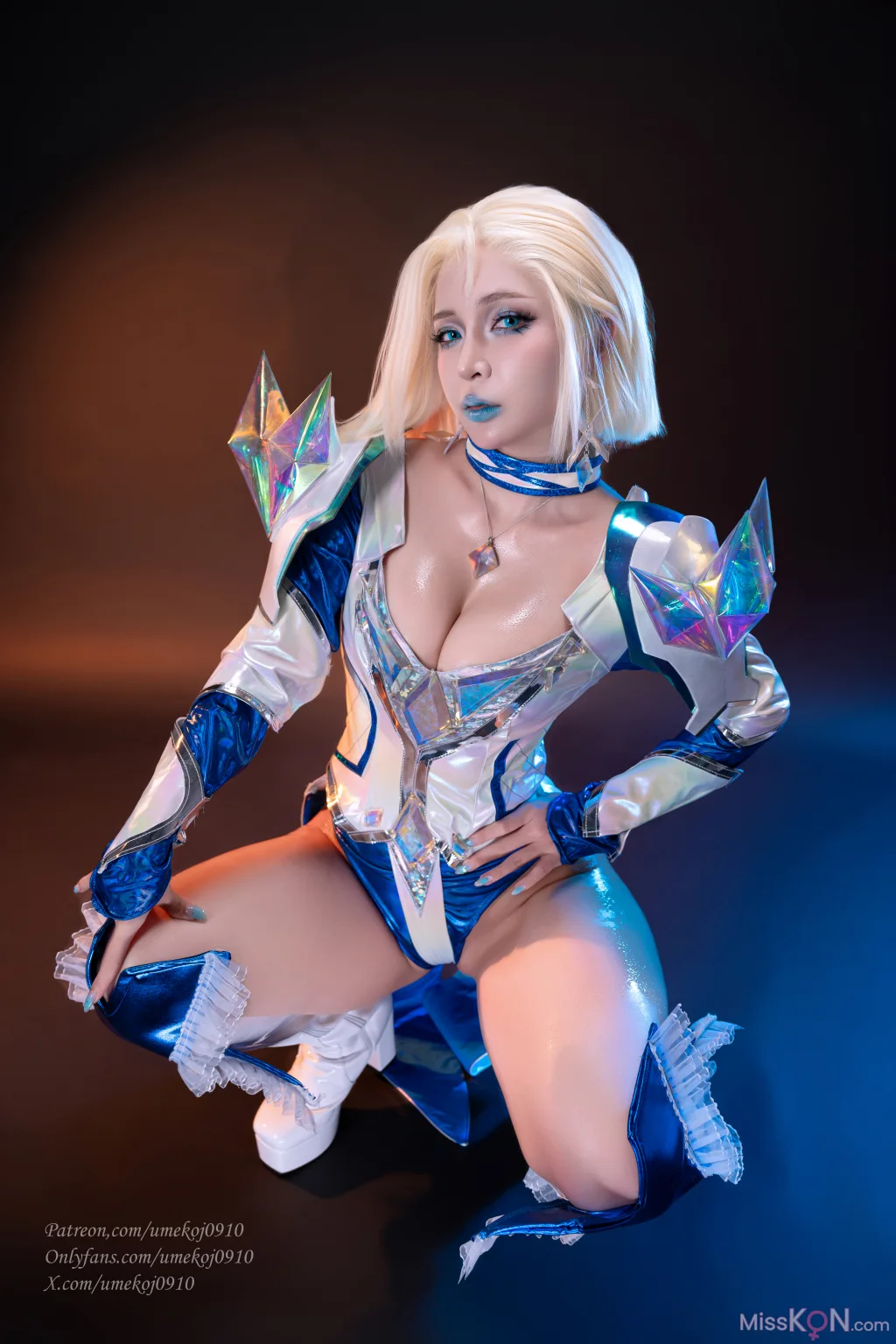 Coser@UmekoJ: Emma Frost (101 photos + 18 videos)