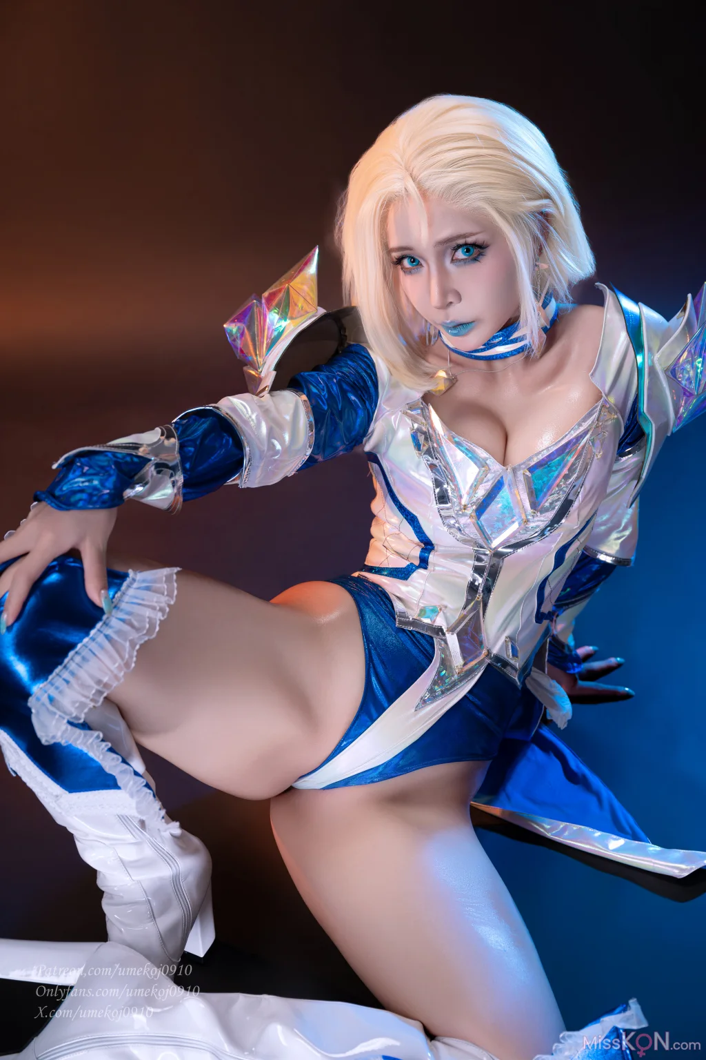 Coser@UmekoJ: Emma Frost (101 photos + 18 videos)