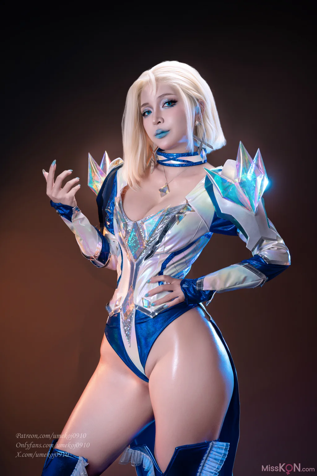 Coser@UmekoJ: Emma Frost (101 photos + 18 videos)