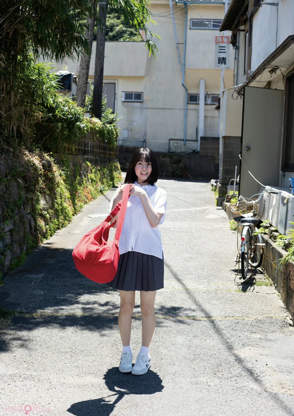 [JP] Miu Shirahama (白濱美兎):「君にハレルヤ！」 BRODYデジタル写真集 (55 photos) – Page 2