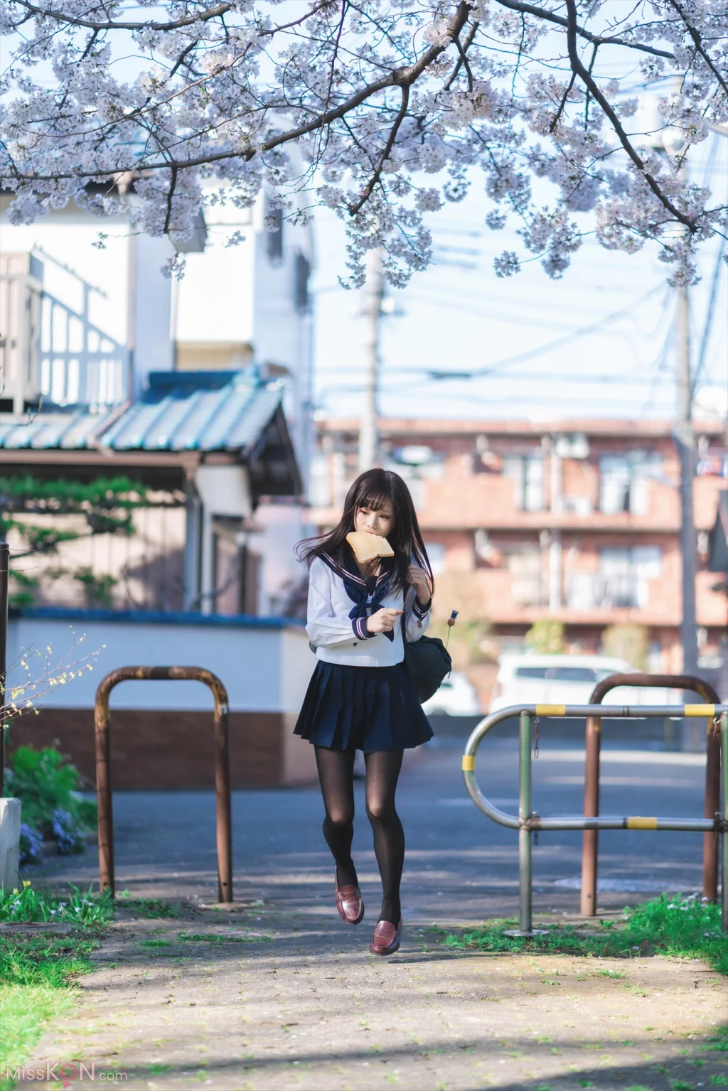 Coser@Kurumi (クルミ): 隣の席のタイツなあの子 (432 photos)