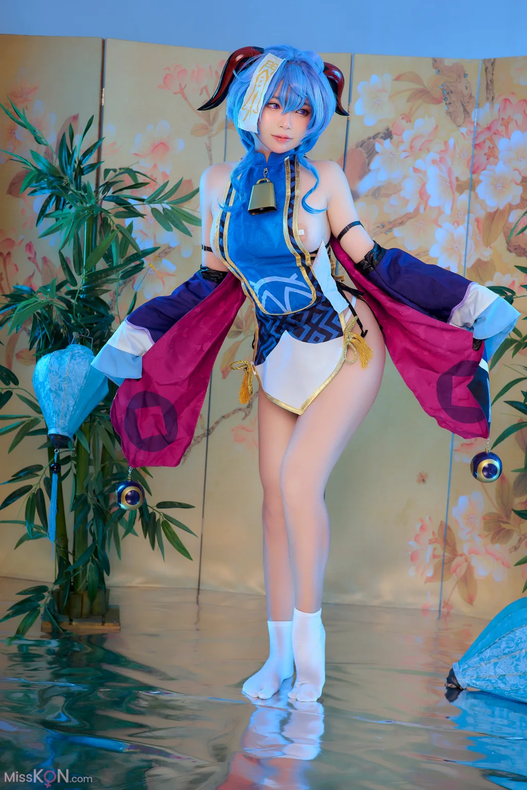 Coser@ZinieQ: Ganyu Jiangshi (39 photos)