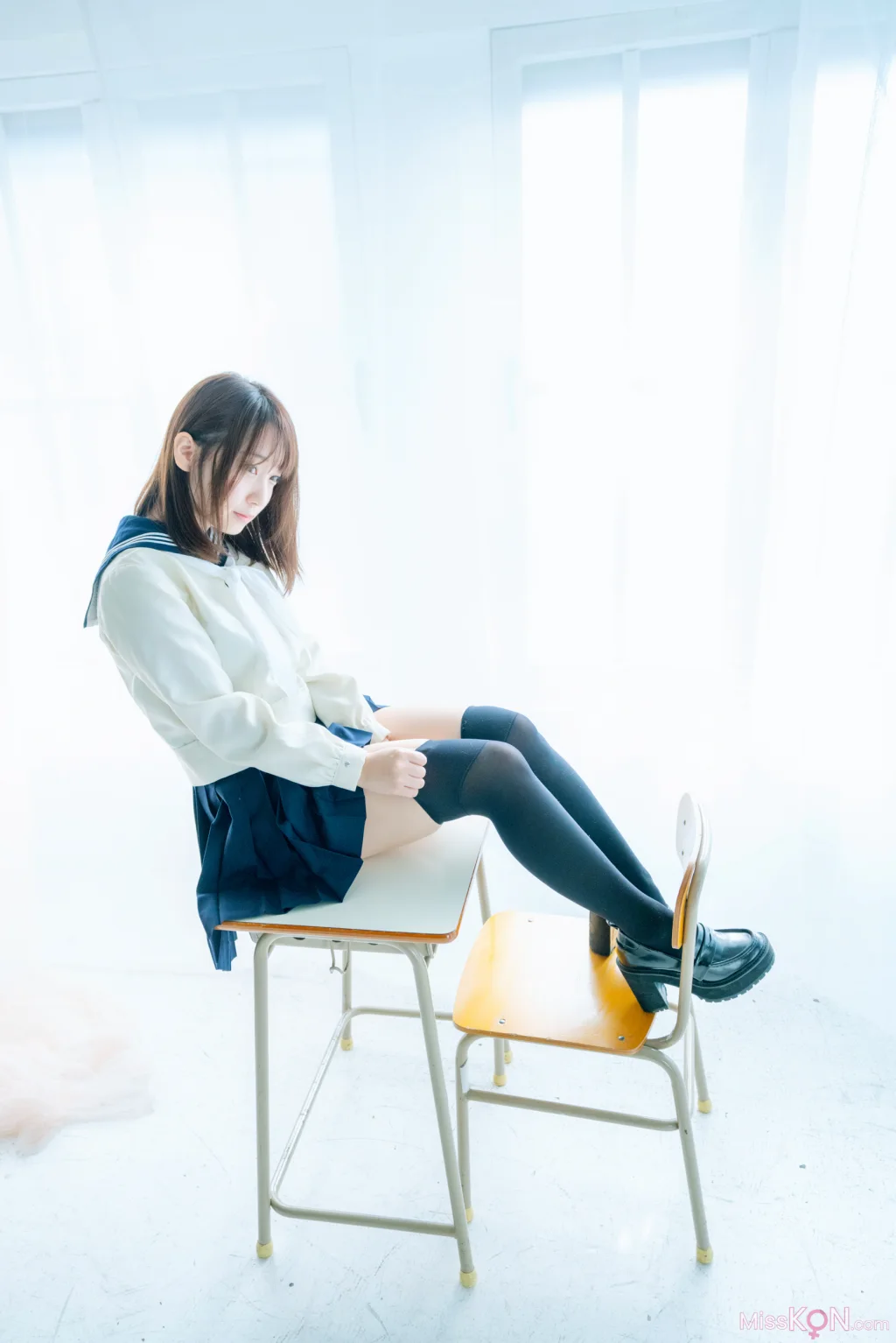 [JP] Moe Iori (伊織萌): パンツともえ大好き星人を大至急!いおりんのスカートにご招待ROM (297 photos)