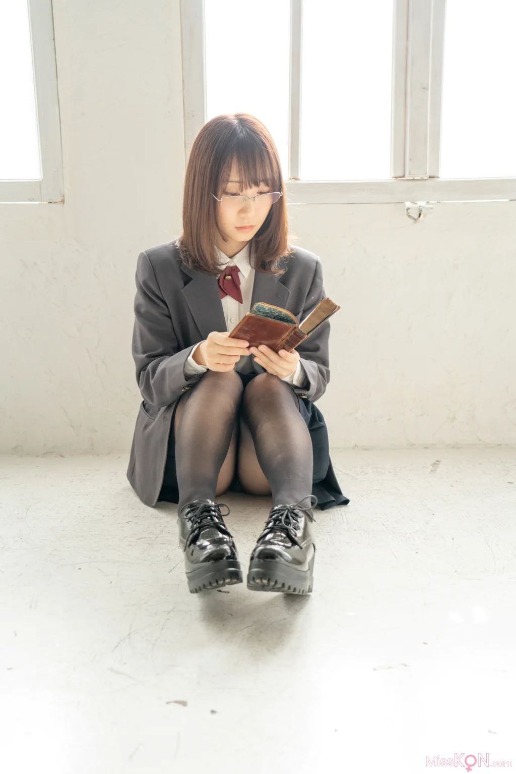 [JP] Moe Iori (伊織萌): パンツともえ大好き星人を大至急!いおりんのスカートにご招待ROM (297 photos) – Page 3