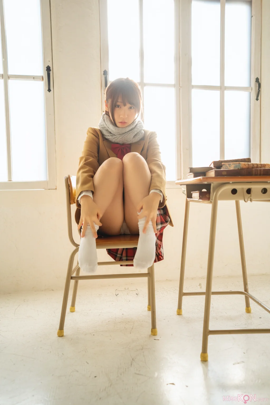 [JP] Moe Iori (伊織萌): パンツともえ大好き星人を大至急!いおりんのスカートにご招待ROM (297 photos) – Page 3