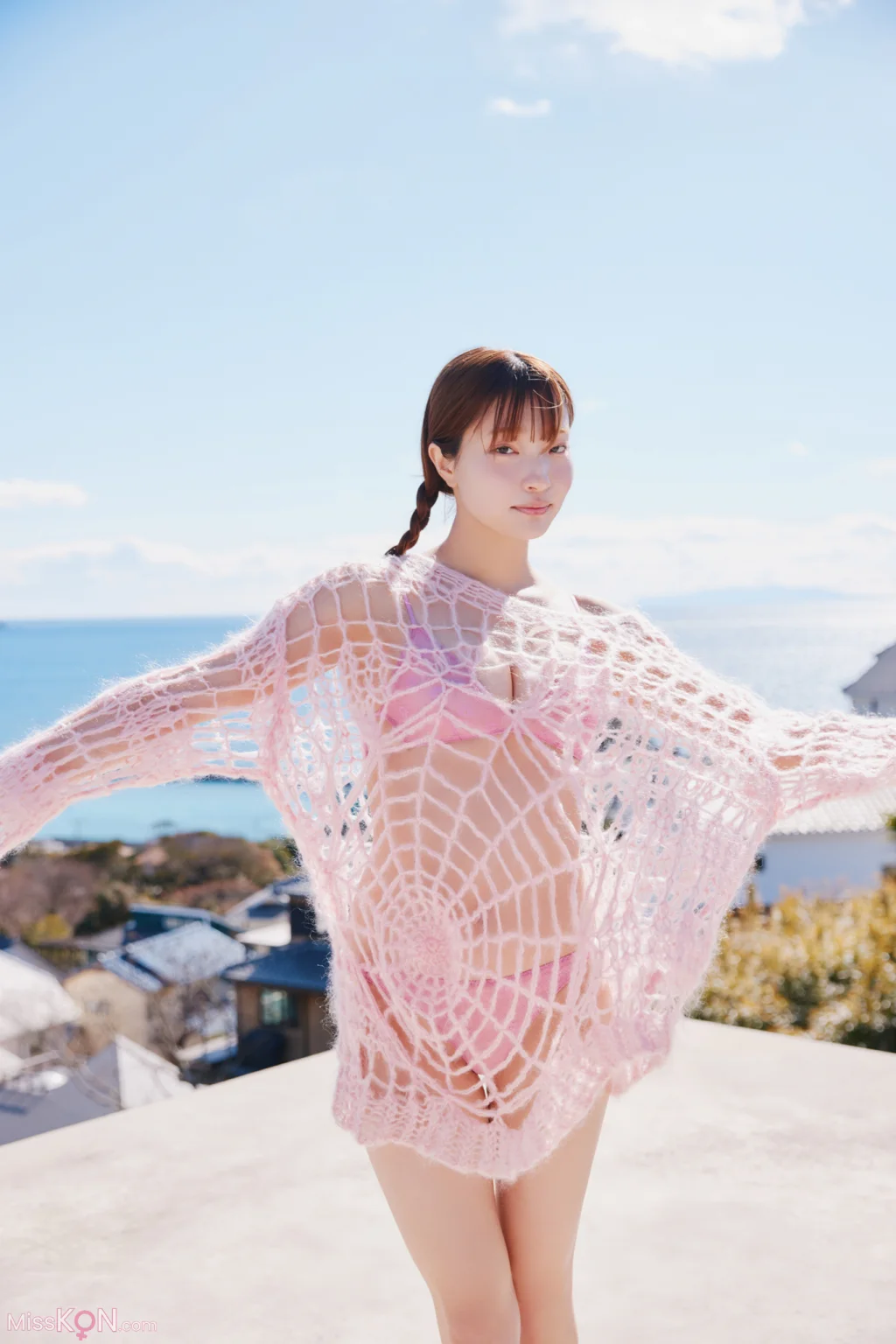 [JP] Natsuki Satonaka (里仲菜月): FRIDAYデジタル写真集 おとなっちゃん！ｖｏｌ．２ (51 photos)