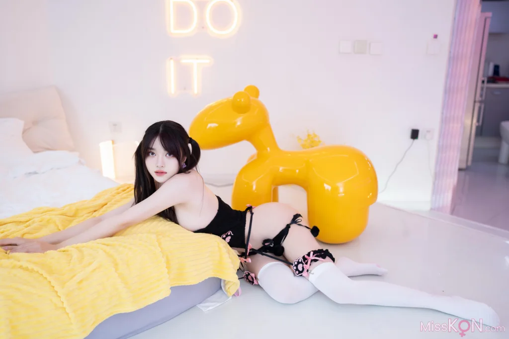 [XR Uncensored] 白露lulu: R18 秀人网模特 情趣白丝童真套装 (84 photos + 3 videos) – Page 3
