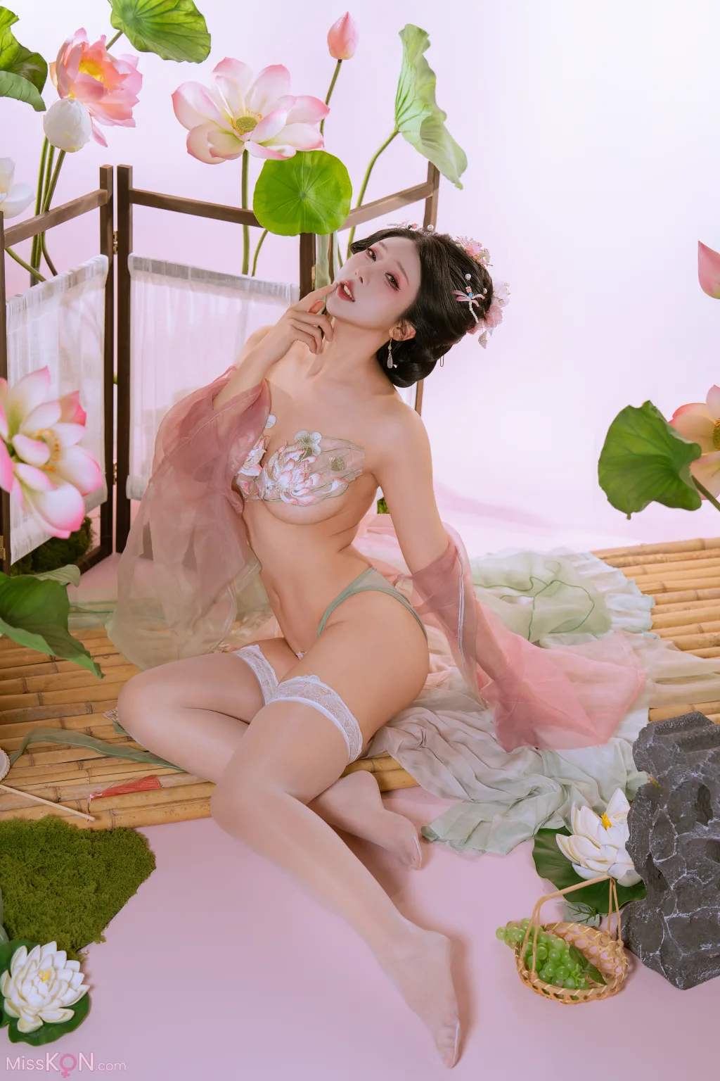 Coser@云溪溪 (Yunx1x1) & 奶桃桃: 采莲 (90 photos) – Page 2
