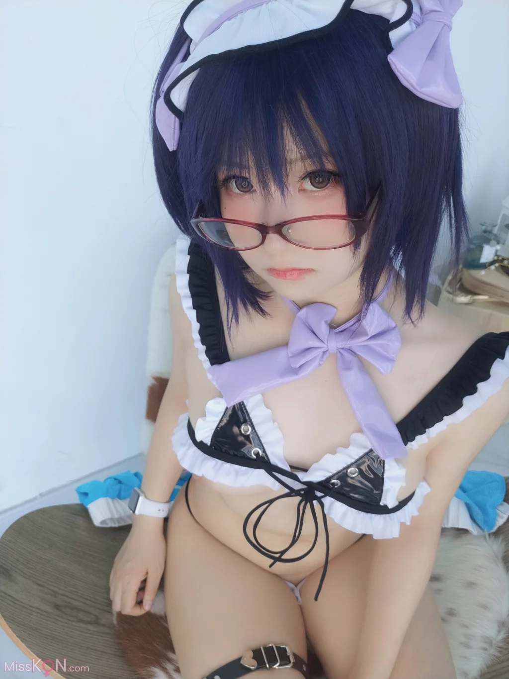 Coser@摇摇乐yoyo: 紫色女仆比基尼 (30 photos + 10 videos)