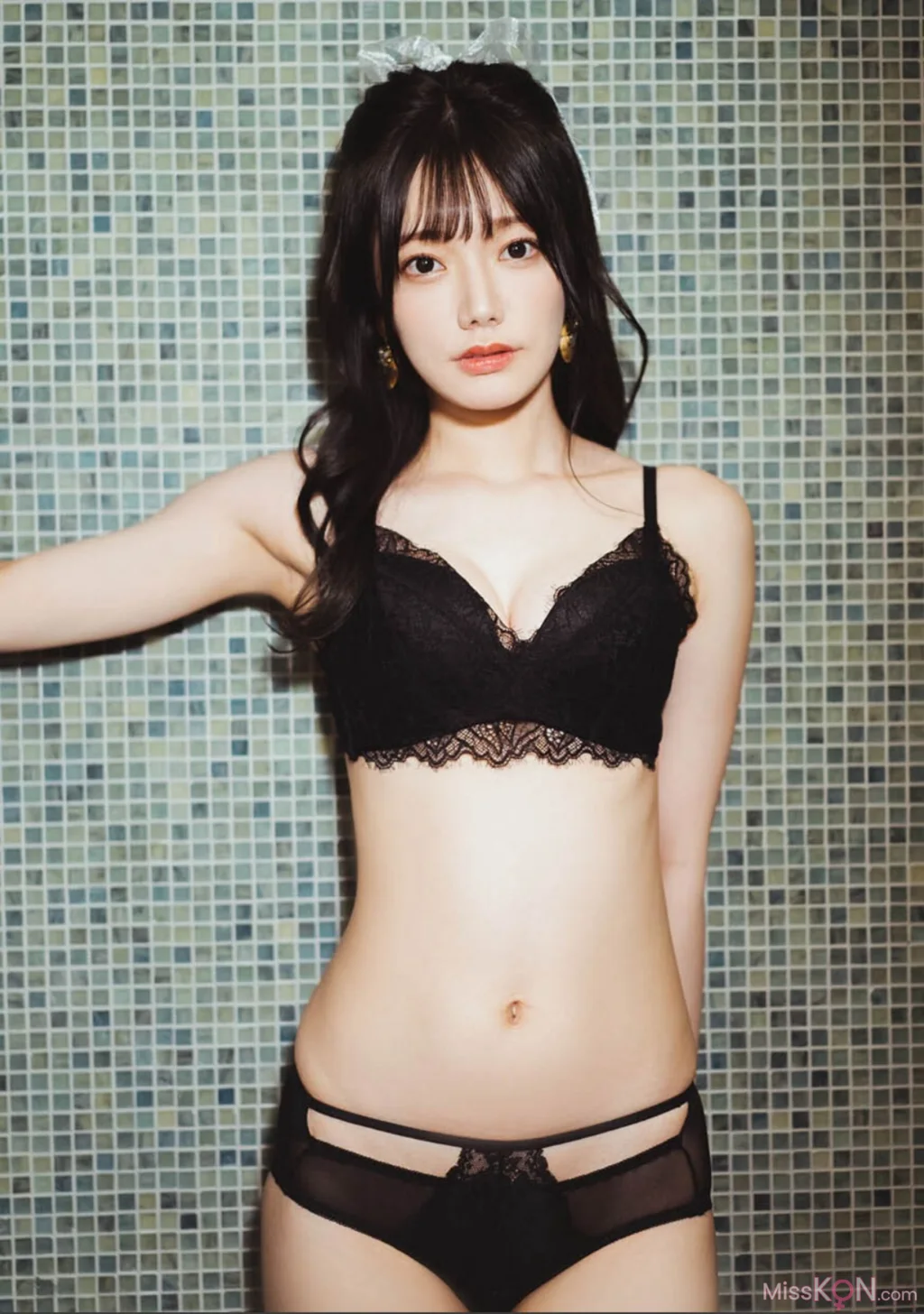 [JP] Rena Miyashita (宫下玲奈): Escape (100 photos)
