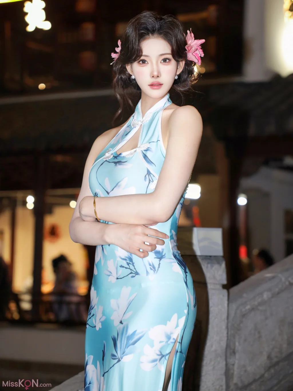 [XR Uncensored] 梨霜儿: R18 秀人网模特 性感旗袍肉丝 (118 photos) – Page 5
