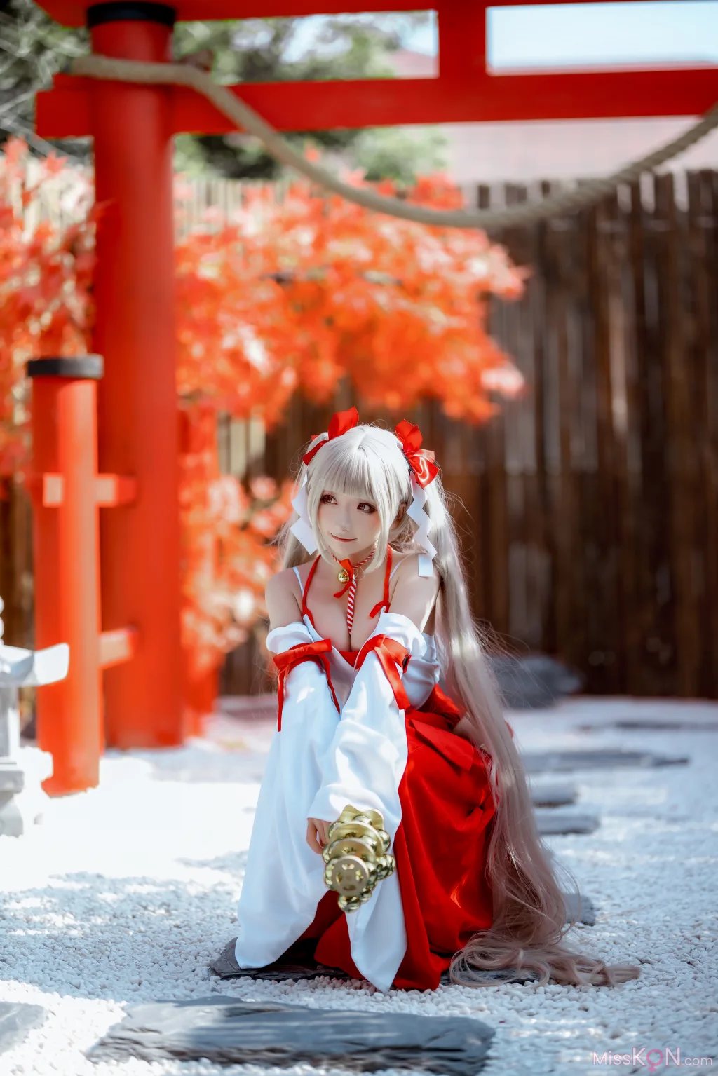 Coser@是三不是世w: 碧蓝航线 可畏 巫女 (21 photos)