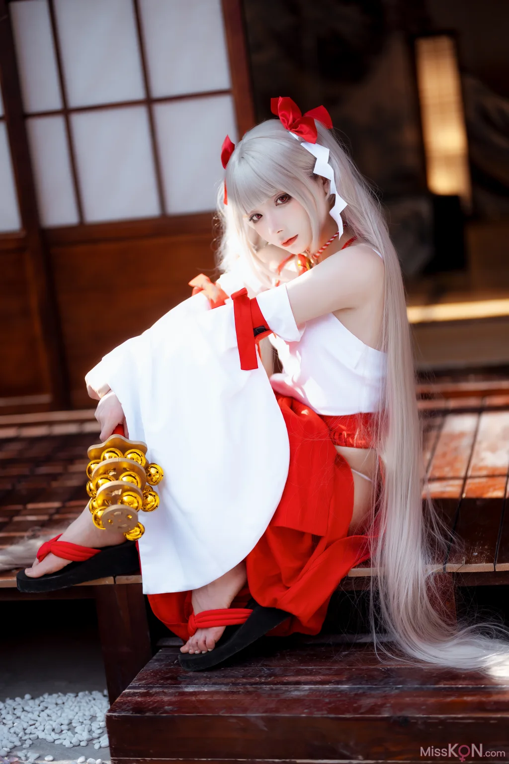 Coser@是三不是世w: 碧蓝航线 可畏 巫女 (21 photos)