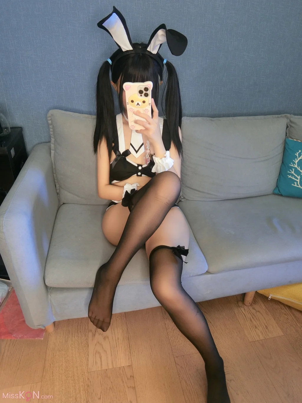 Coser@摇摇乐yoyo: 黒いストッキングです (81 photos + 15 videos)