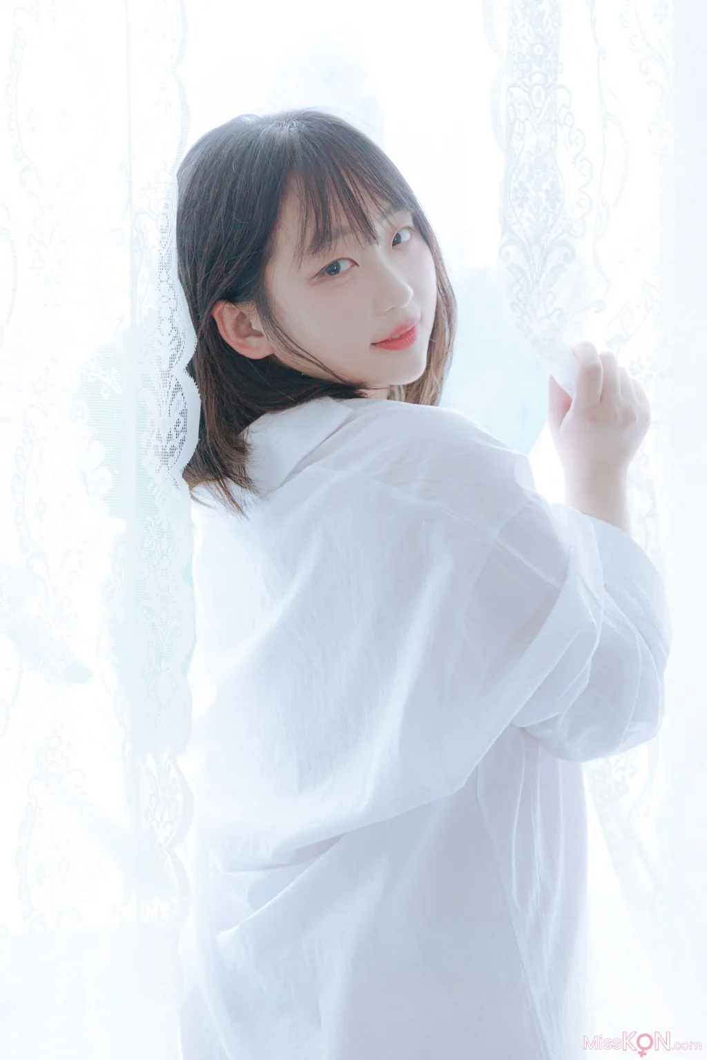 Mozzi (모찌): A Wet Day (54 photos + 3 videos)