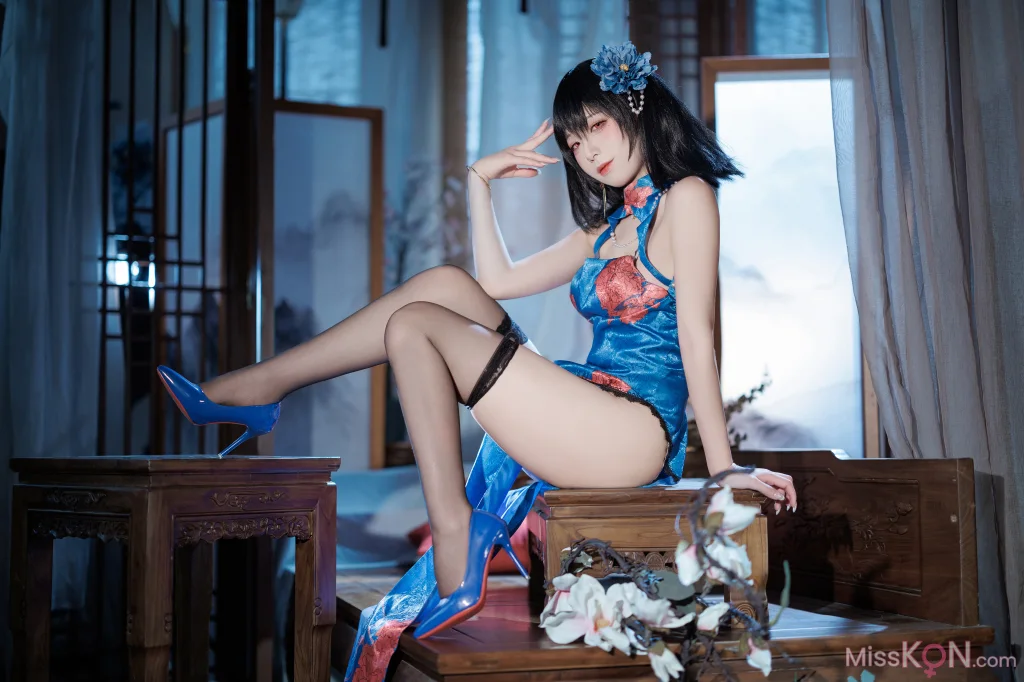 Coser@封疆疆v: 建武旗袍 (36 photos)