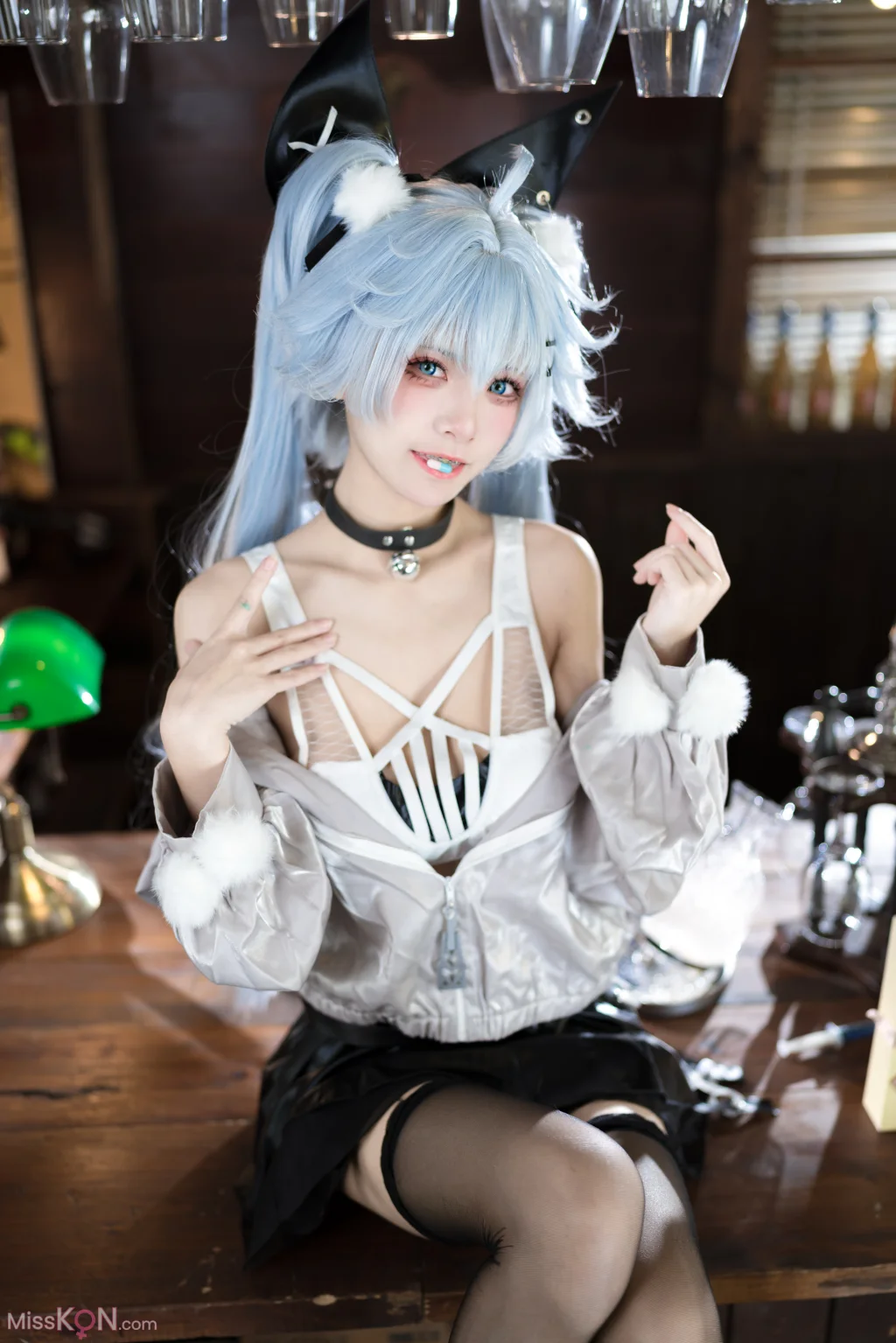 Coser@九柒喵: 少女前线 芙洛伦 药心 (29 photos)
