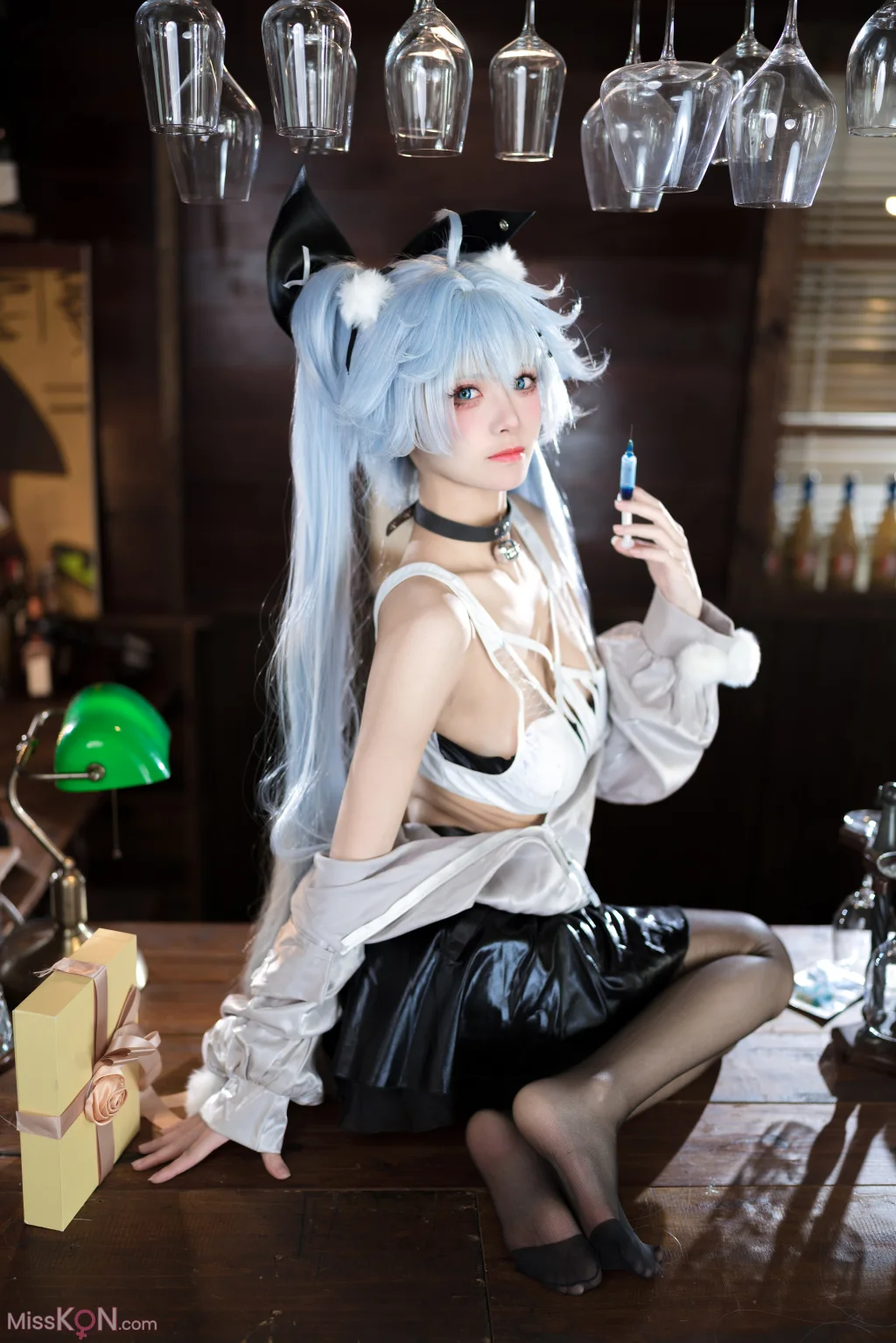 Coser@九柒喵: 少女前线 芙洛伦 药心 (29 photos)