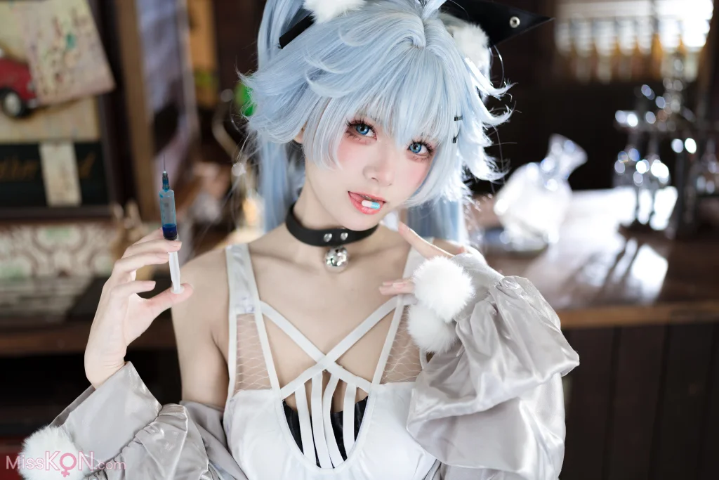 Coser@九柒喵: 少女前线 芙洛伦 药心 (29 photos) – Page 2