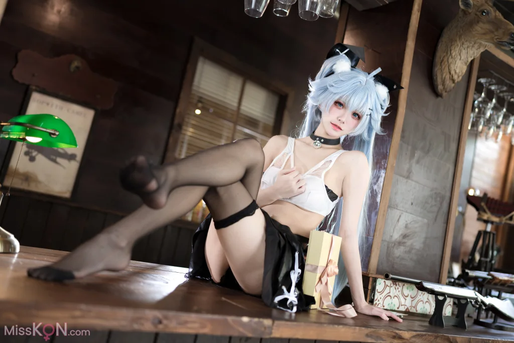 Coser@九柒喵: 少女前线 芙洛伦 药心 (29 photos) – Page 2
