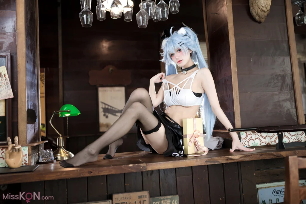Coser@九柒喵: 少女前线 芙洛伦 药心 (29 photos) – Page 2
