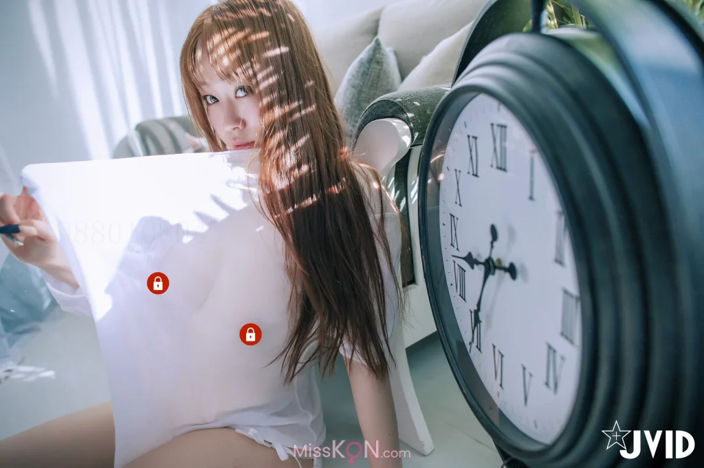 [JVID] Julie藏獒: H罩杯巨乳藏獒，回國後的性感絕美首發 (137 photos)