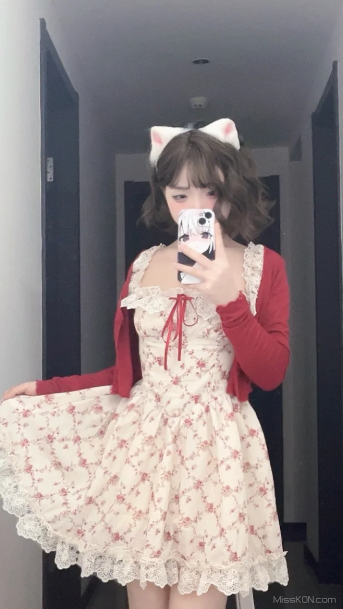 Coser@Bangni邦尼: 限定女友 (40 photos + 11 videos)