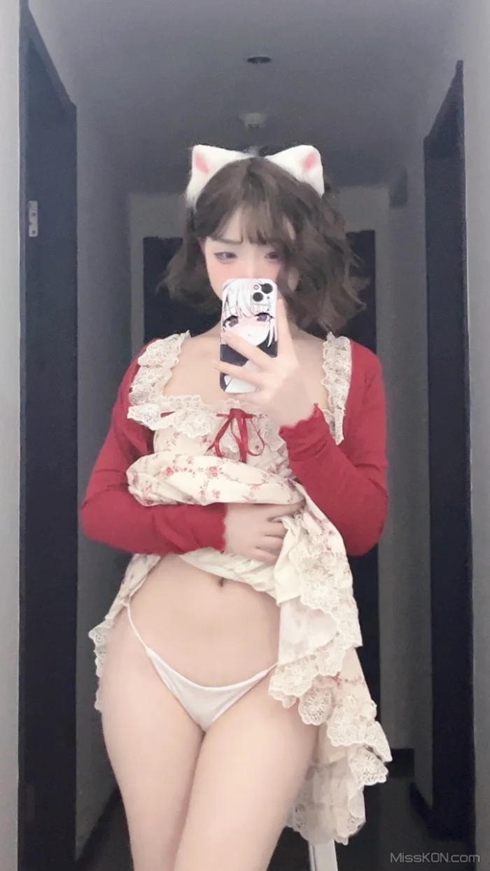 Coser@Bangni邦尼: 限定女友 (40 photos + 11 videos)