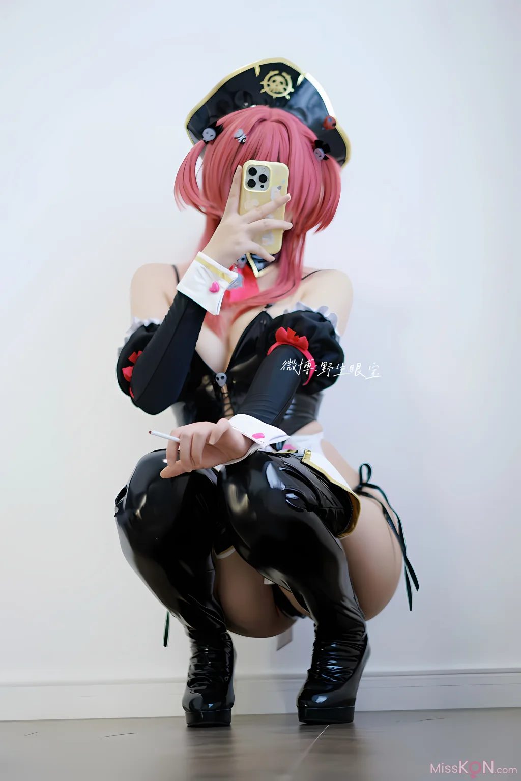 Coser@眼酱大魔王w: Fantia 2025年07月订阅 (32 photos)