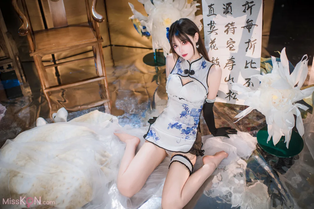 Coser@羽生三未: 艳娘幻梦谭 瓶儿 青花瓷旗袍 (25 photos) – Page 2