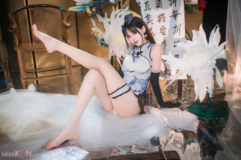 Coser@羽生三未: 艳娘幻梦谭 瓶儿 青花瓷旗袍 (25 photos) – Page 2