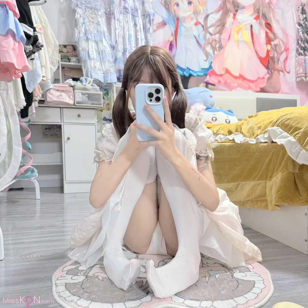 雪代巴: 清纯反差嫩妹 被金主爸爸调教 (105 photos + 24 videos) – Page 4