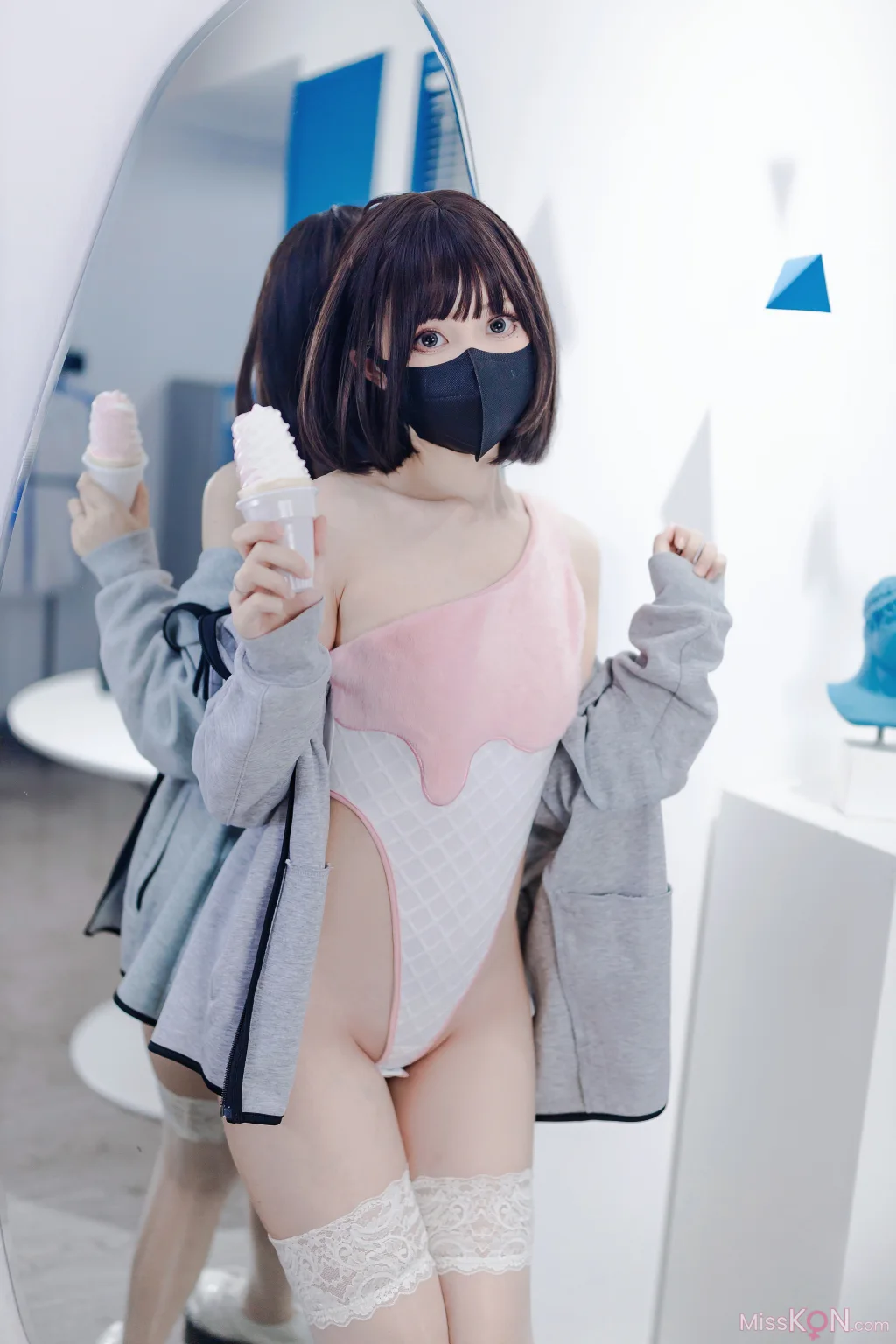 Coser@洛桑w伊梓: 甜筒 (40 photos)