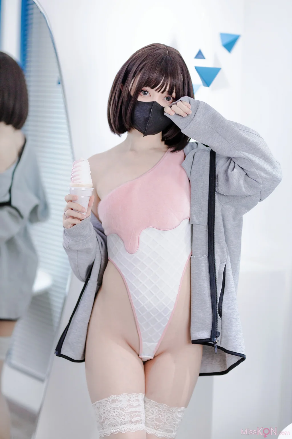 Coser@洛桑w伊梓: 甜筒 (40 photos)