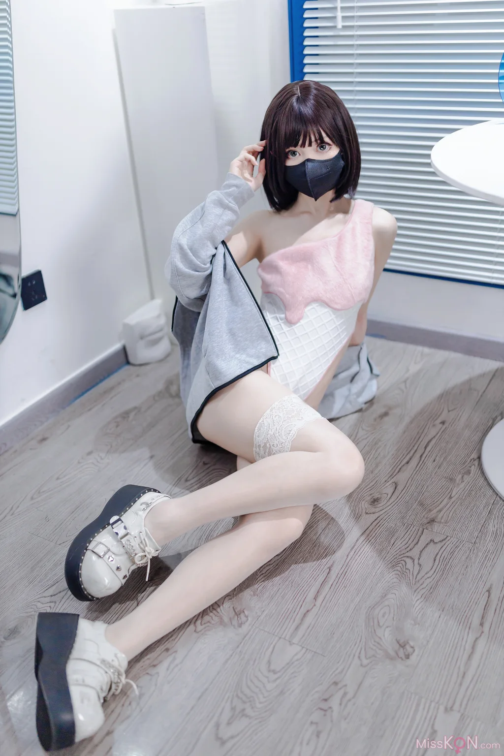 Coser@洛桑w伊梓: 甜筒 (40 photos) – Page 2